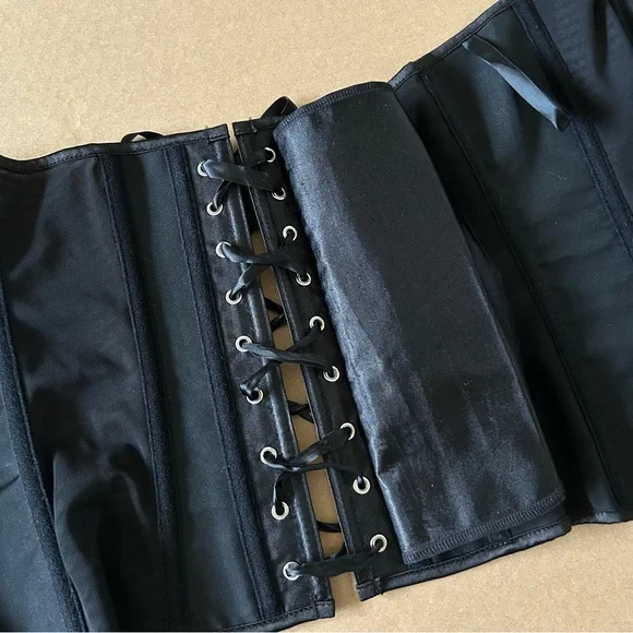 Adore Me Black Boned Corset Women’s Small Satin Black Laced Up Strapless Bustier - Picture 6 of 10